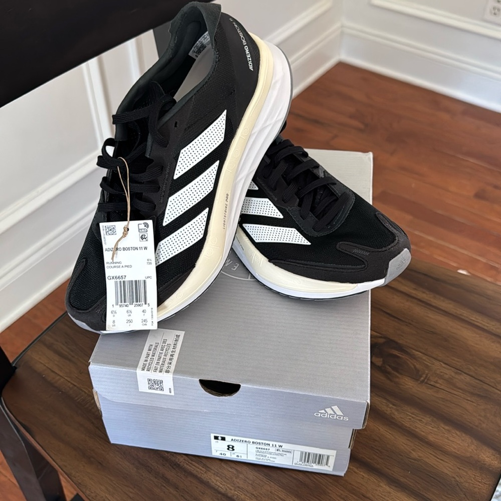 Women’s Adidas Adizero Boston 11 Shoes -GX6657